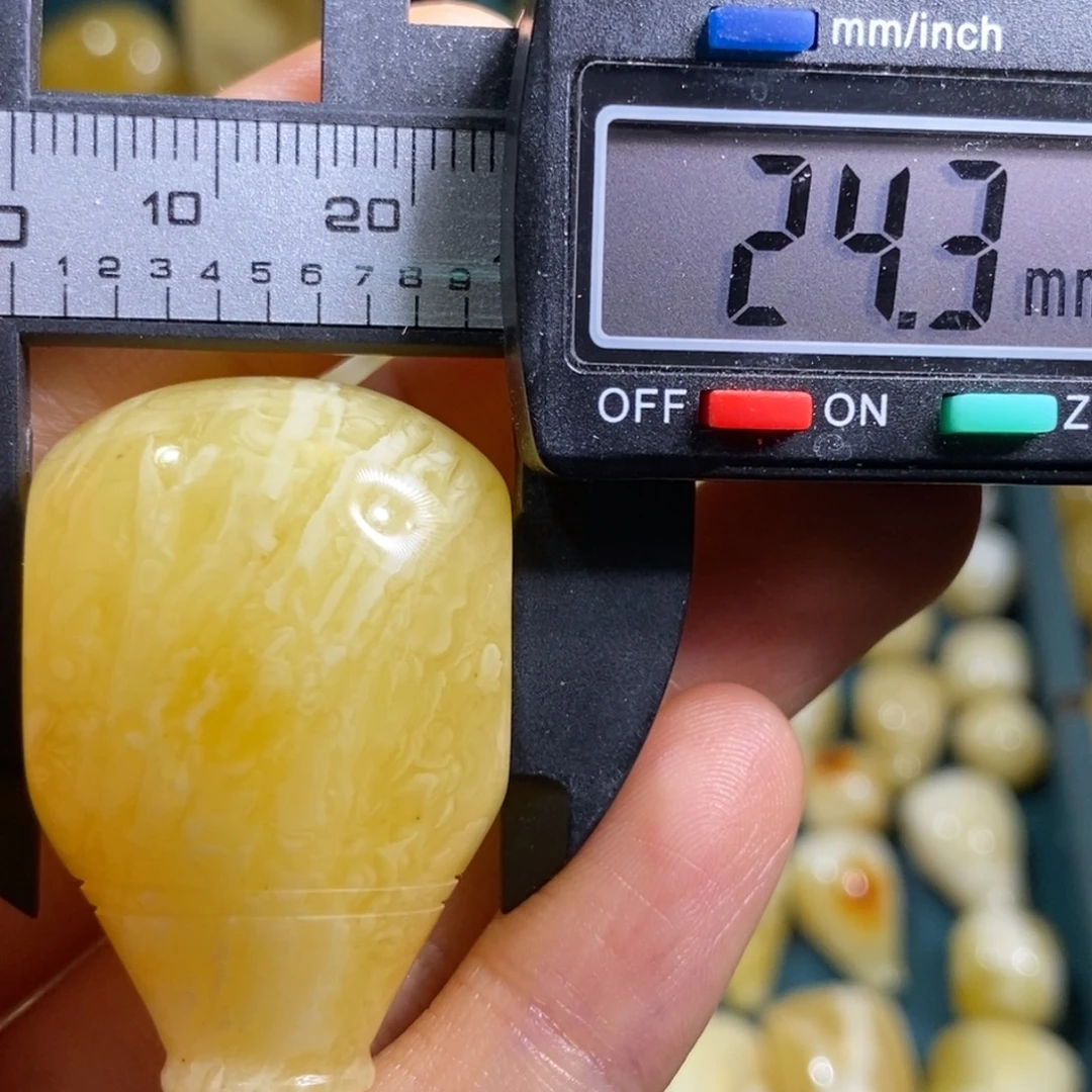 裸石蜜蜡未镶嵌微瑕
