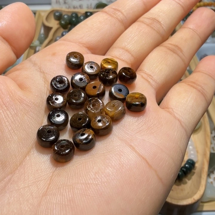 和田玉未镶嵌珠宝半成品