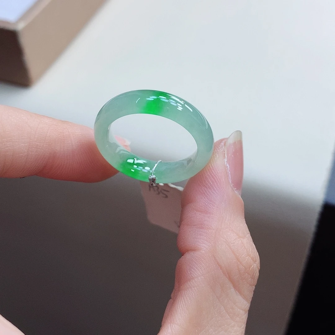 翡翠戒指未镶嵌18-19号