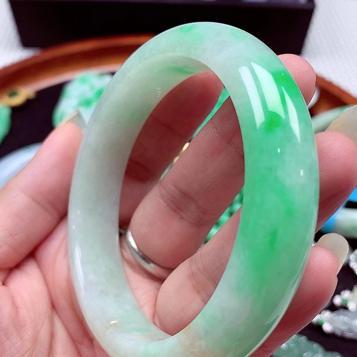 s***r未镶嵌手镯翡翠翡翠