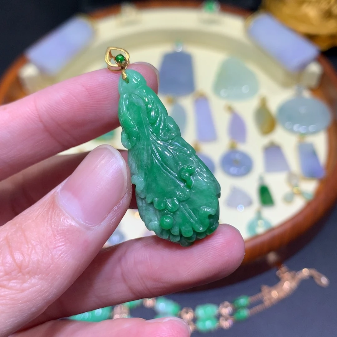 翡翠吊坠(不含链)18K金镶嵌