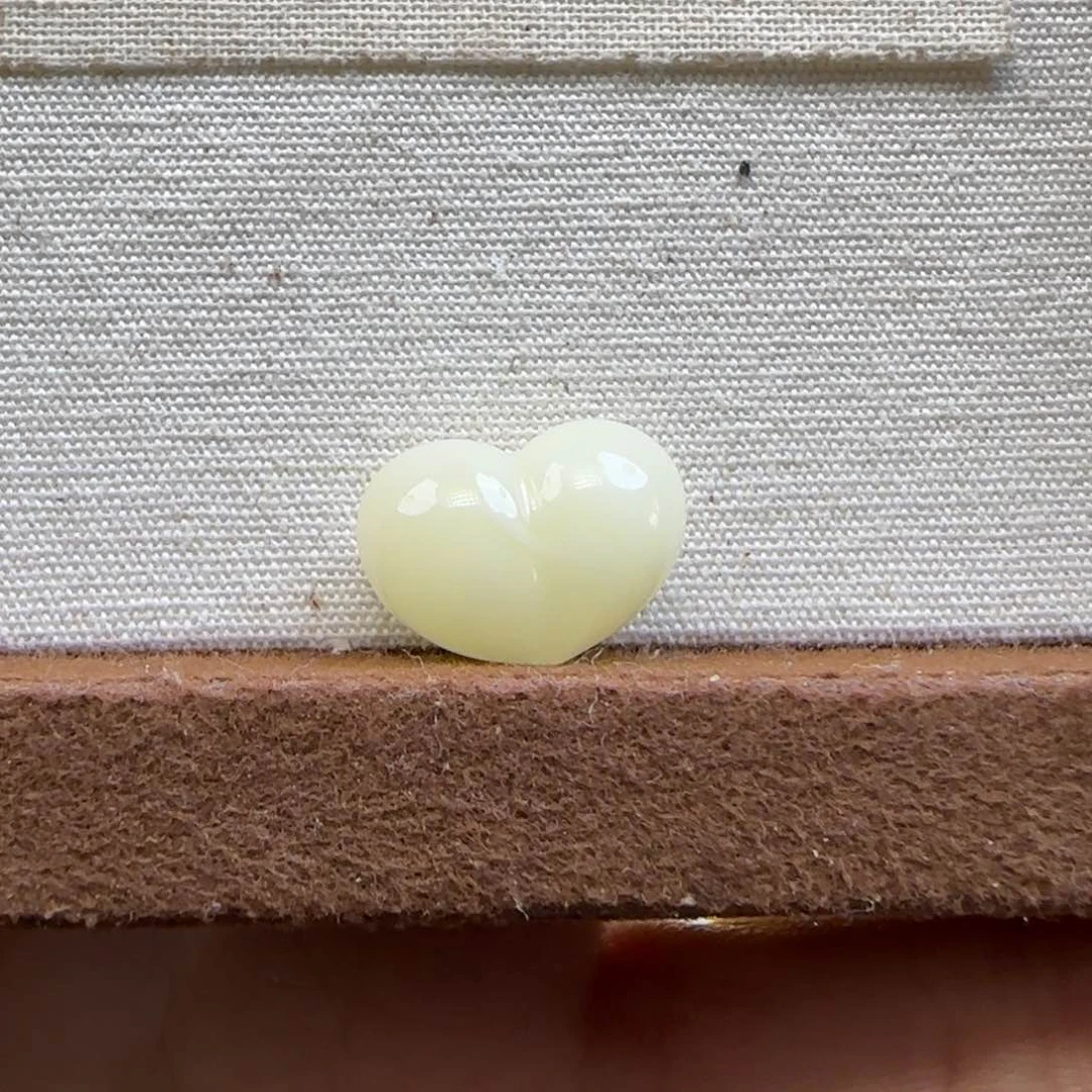 裸石琥珀未镶嵌黄*雨琥珀