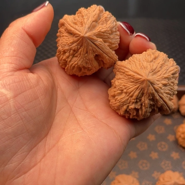 吊坠文玩核桃大古石