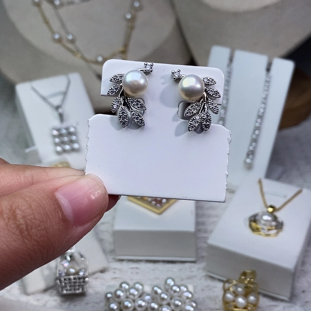 淡水珍珠银S925镶嵌耳饰