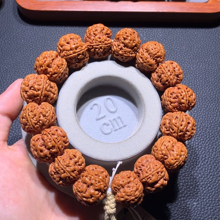 金刚菩提吊坠21+龙骨梅花