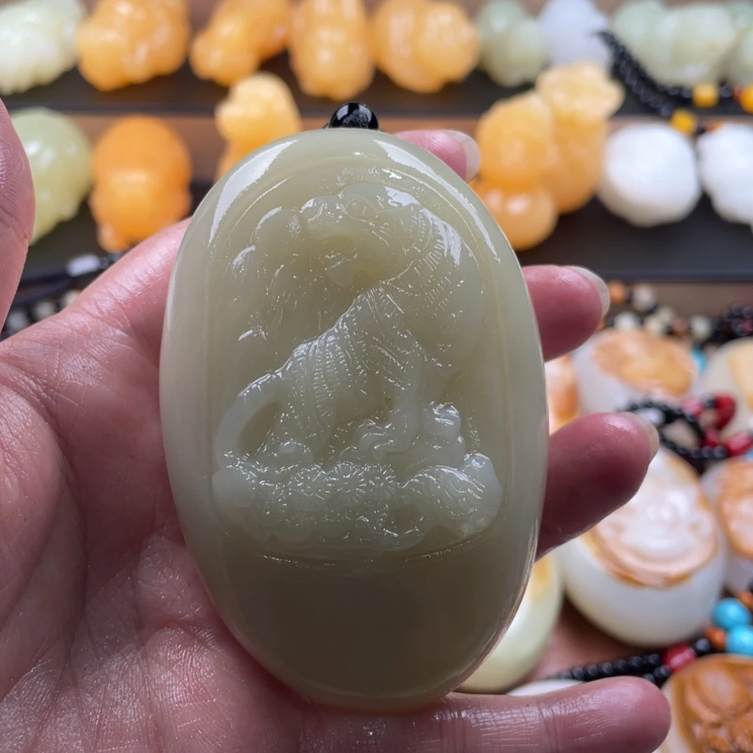 用***9石材天然古青石手把件