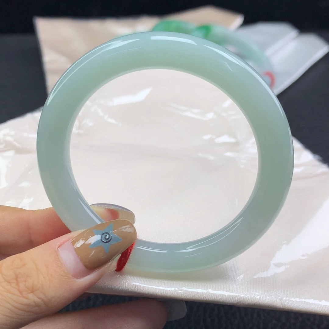 翡翠未镶嵌手镯缅甸54.0冰润晴绿美人条