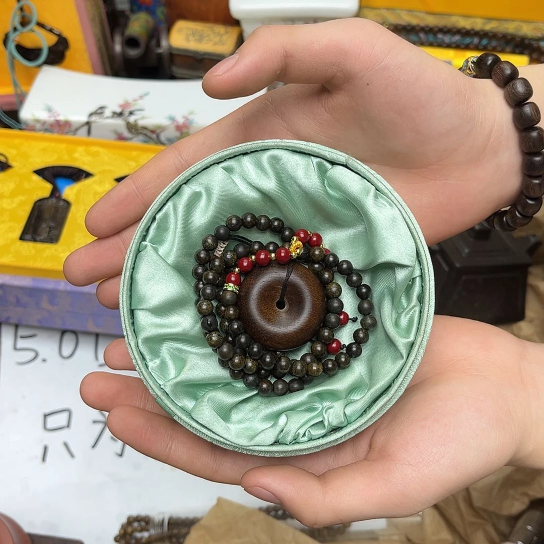 大叶紫檀（黑酸枝木类）