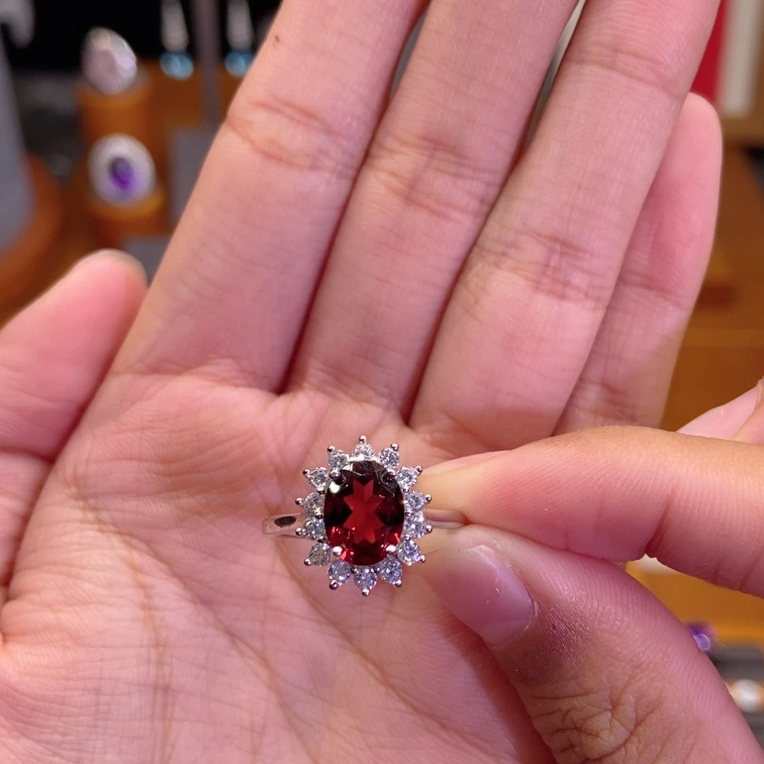 银S925镶嵌戒指石榴石1111