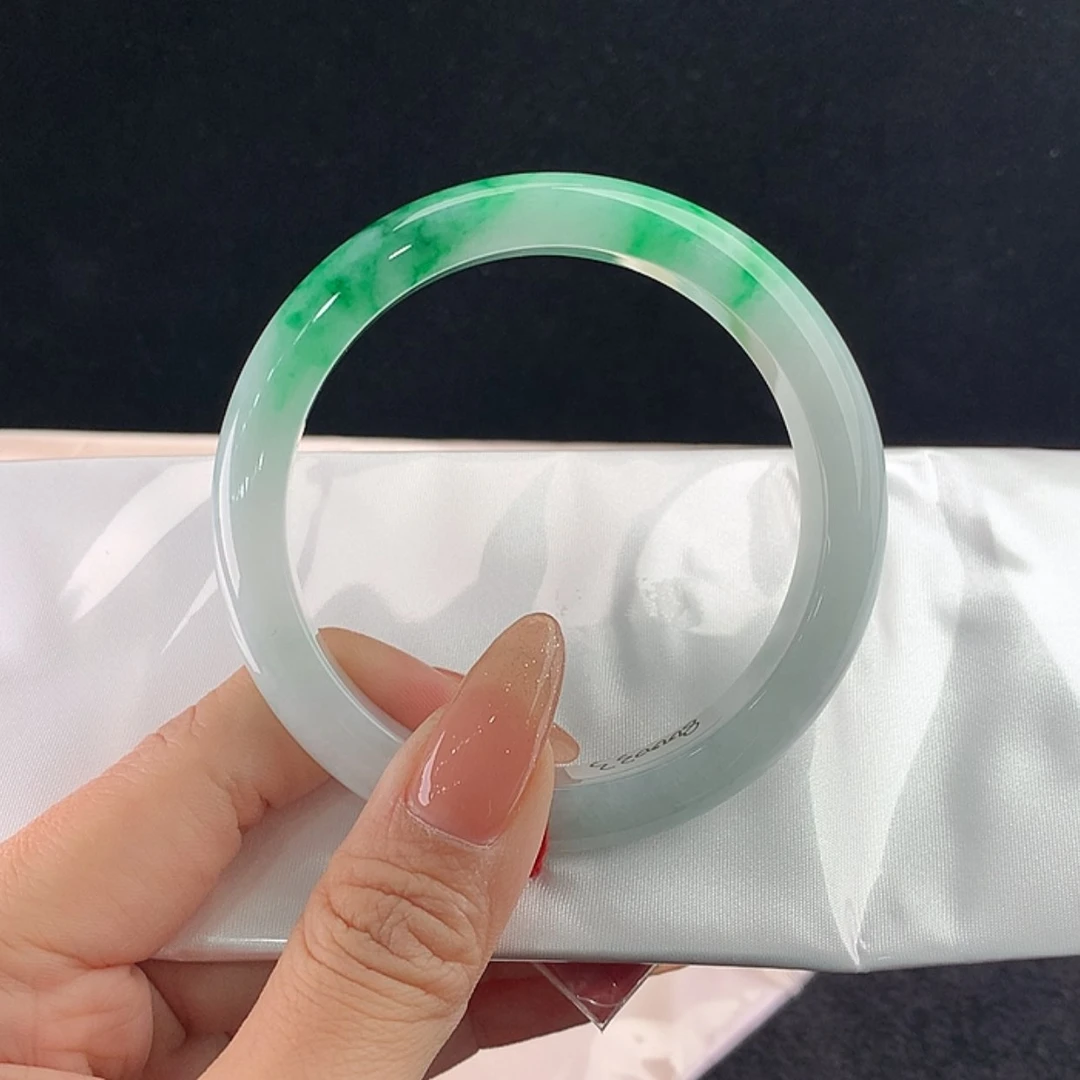 【闪购商品】未镶嵌手镯翡翠正62
