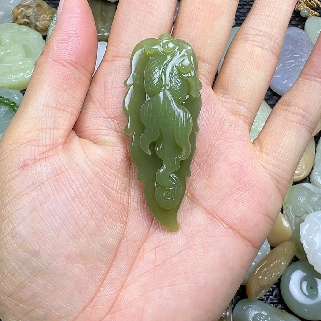 和田玉未镶嵌颈饰卡60