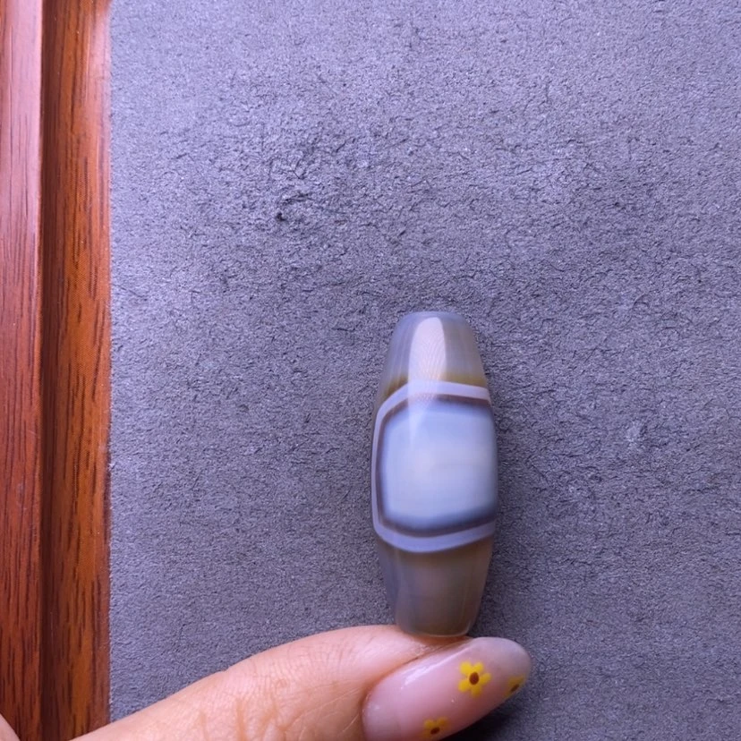 【闪购商品】未镶嵌玛瑙/玉髓珠宝奇石桑****玩