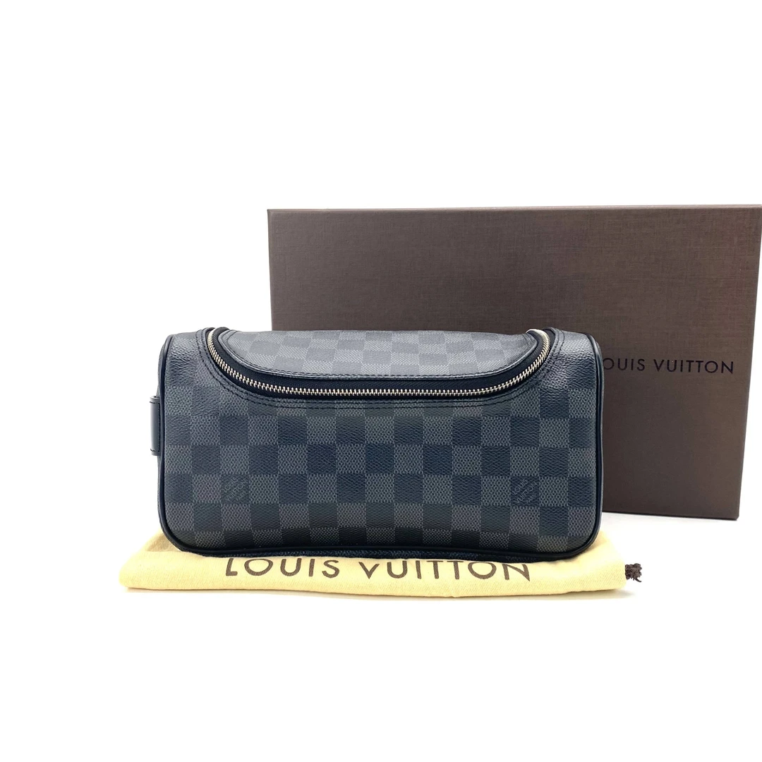 未使用 LV 未使用 LV 黑棋盘格洗漱手拿包 尺寸25/13经典奢侈