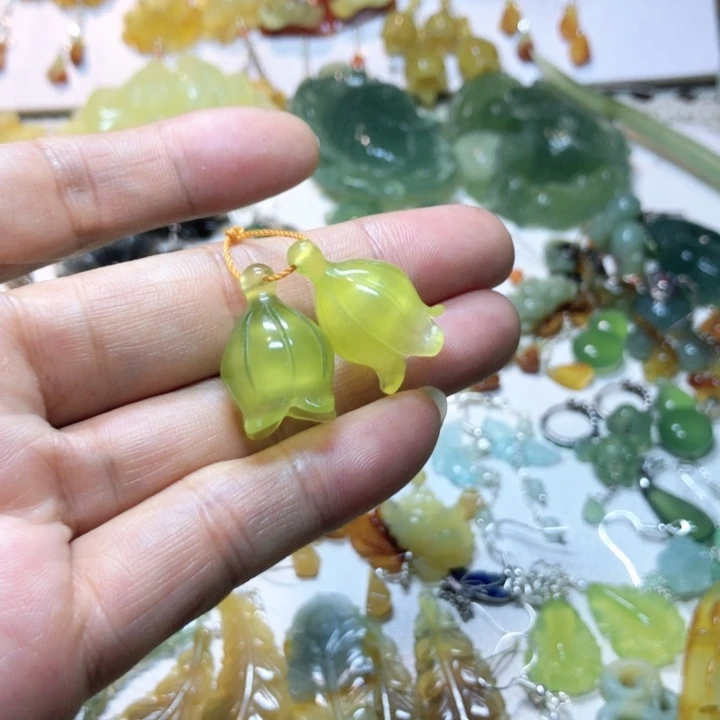 【闪购商品】蛇纹石玉耳环未镶嵌可****主