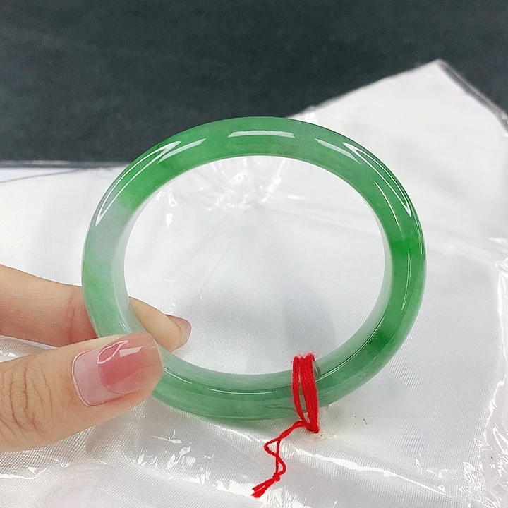 翡翠未镶嵌手镯圈56，5401