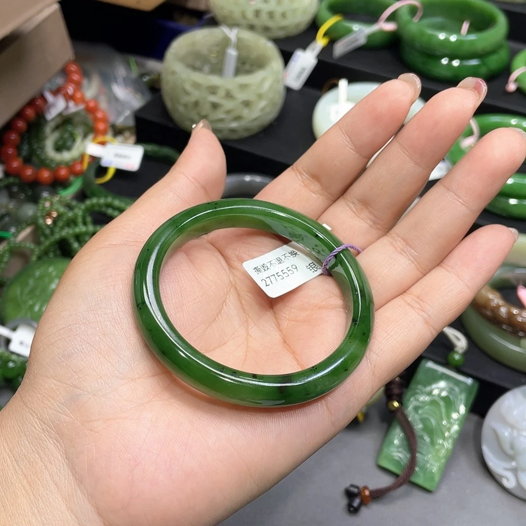和田玉手镯56圈口33未镶嵌