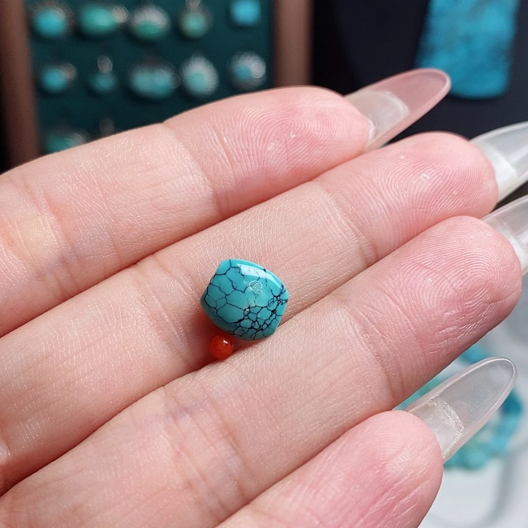 咖***奶未镶嵌南红玛瑙珠宝奇石