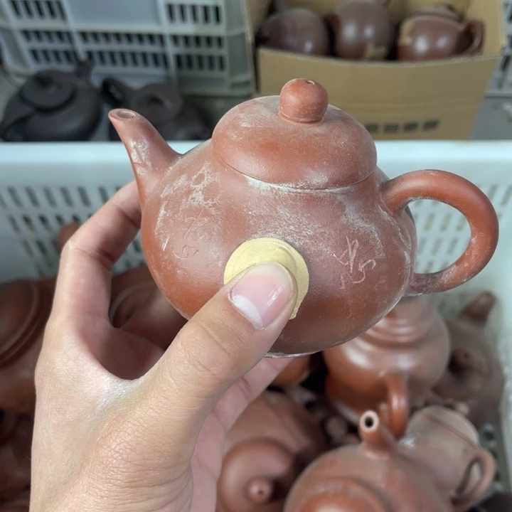 用****9老厂紫砂壶一件。