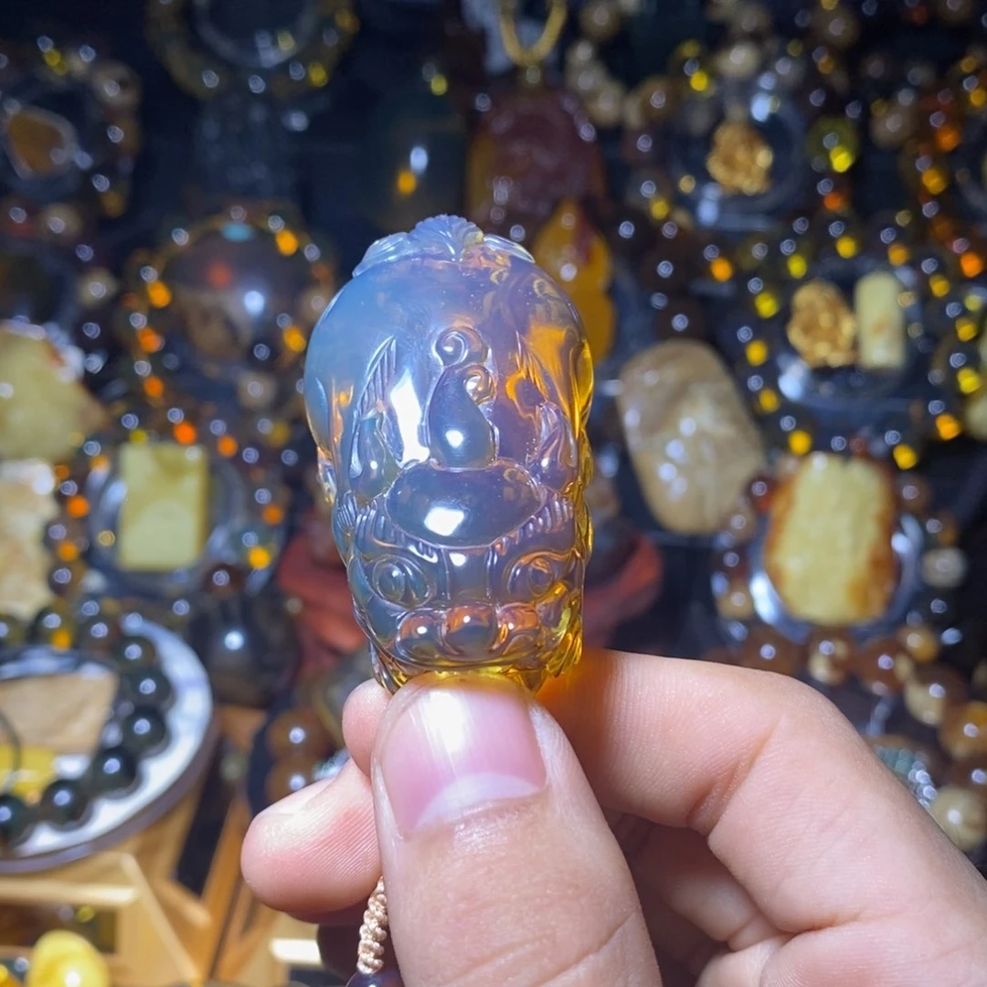 琥珀未镶嵌珠宝奇石