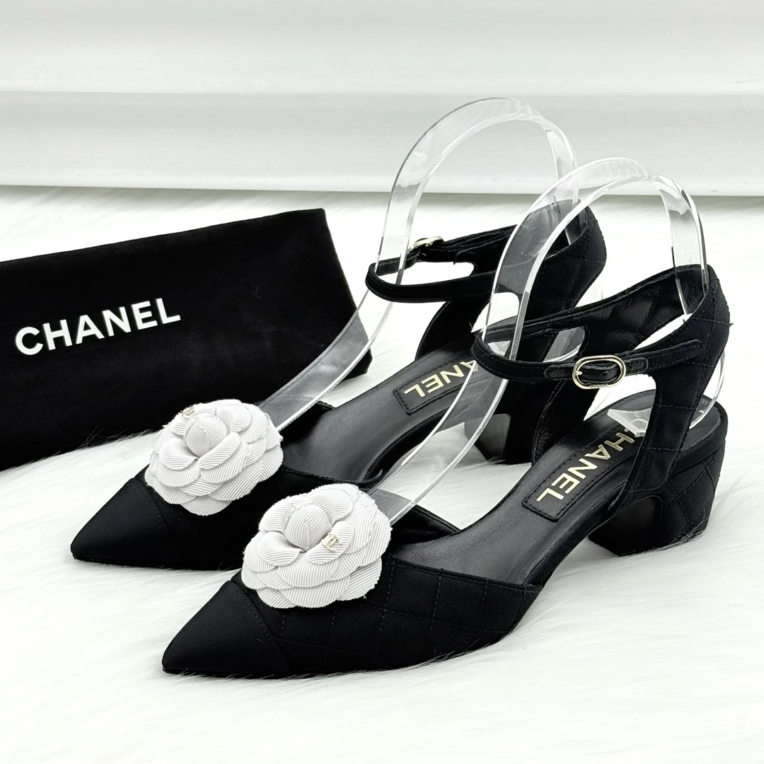 99新 Chanel/香奈儿 新款·山茶花双c高跟鞋 36.5码 公价9k j9040