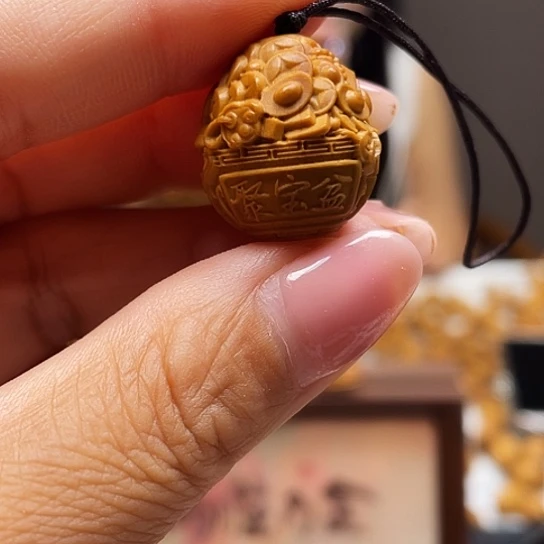 橄榄核的颜色和颜色