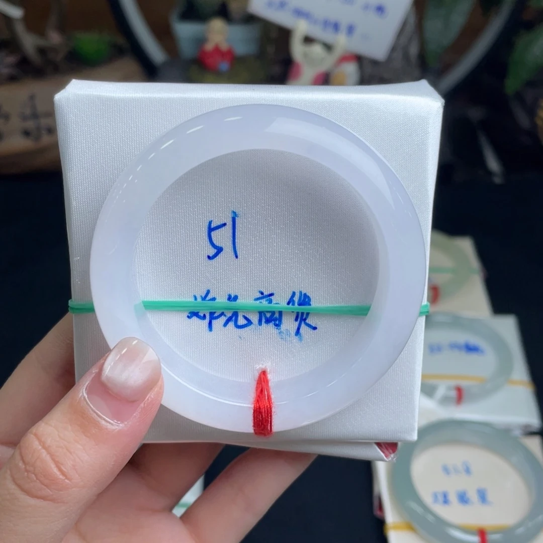 翡翠手镯未镶嵌@*翡翠