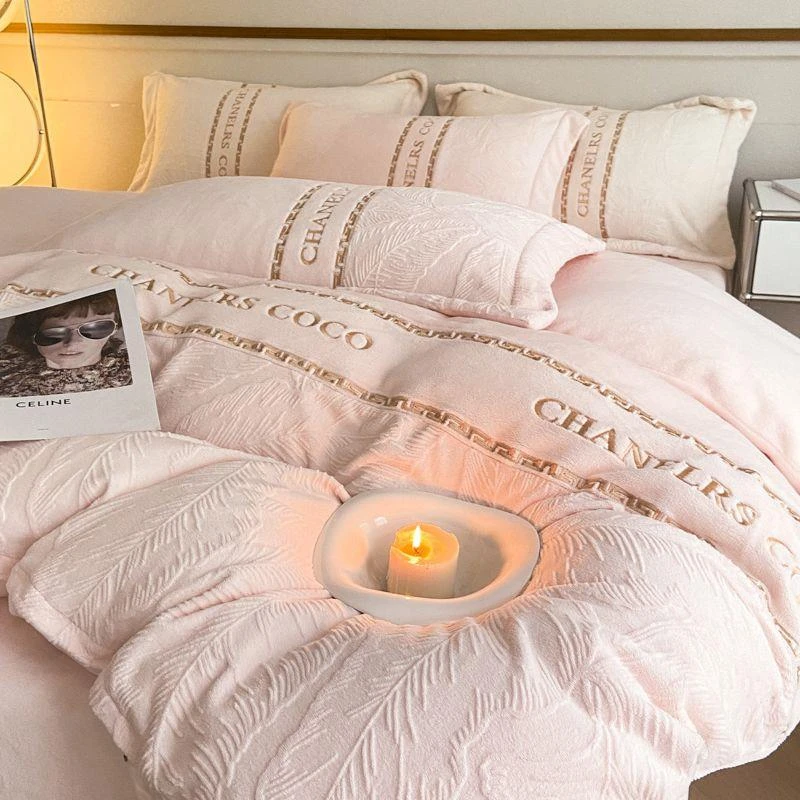 轻奢高级感牛奶绒床上四件套冬季珊瑚绒双面加绒被套床单笠三件套