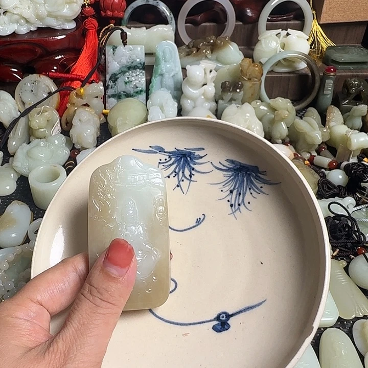 心***痕瓷片新号开播瓷盘一件