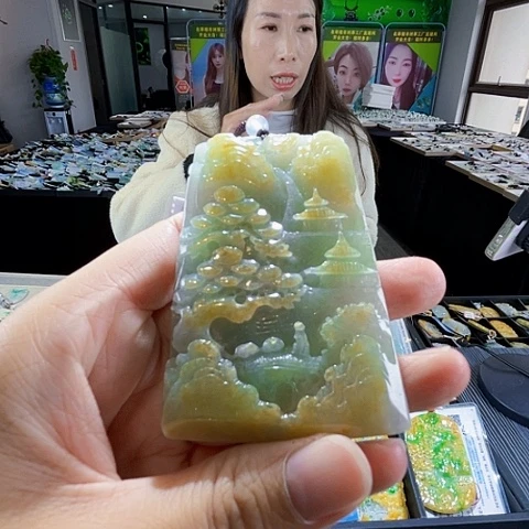 翡翠未镶嵌颈饰翡翠