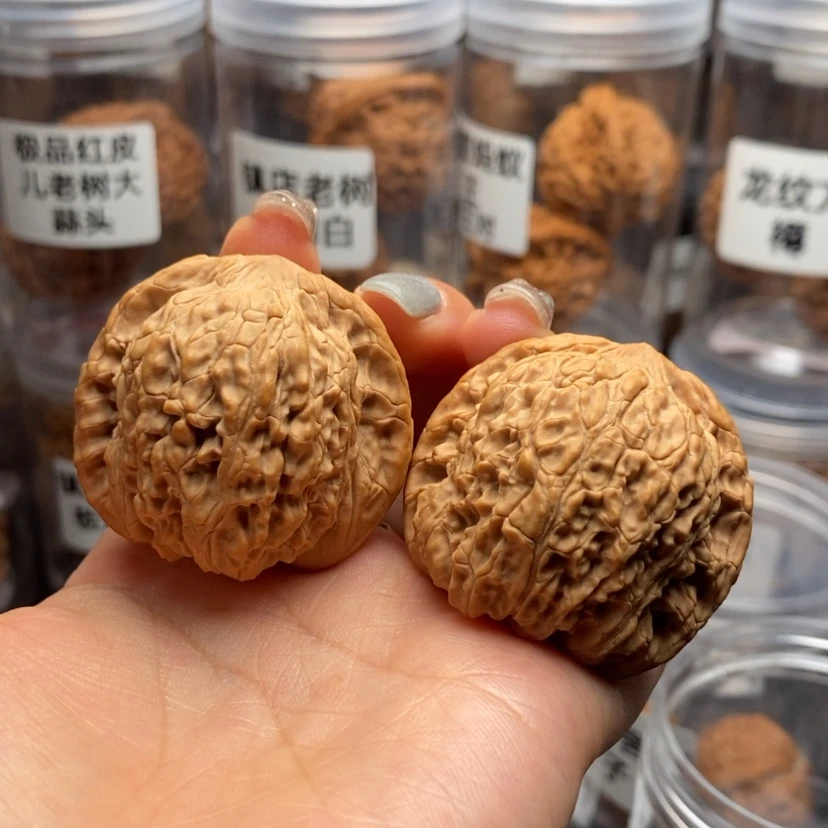 【闪购商品】文玩核桃吊坠绣球40