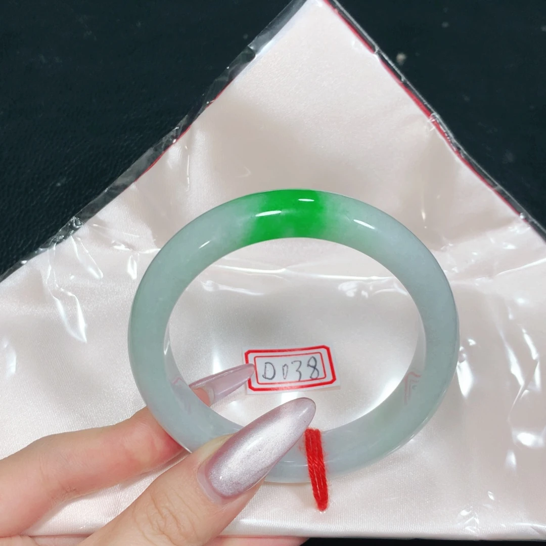 翡翠未镶嵌手镯天然翡翠手镯04