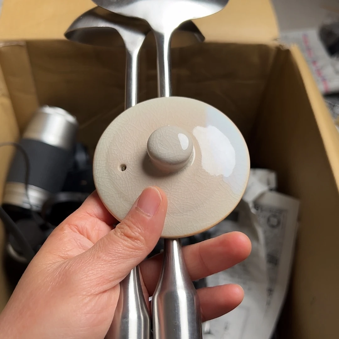 瓷片。。。。。。。。。。。。。