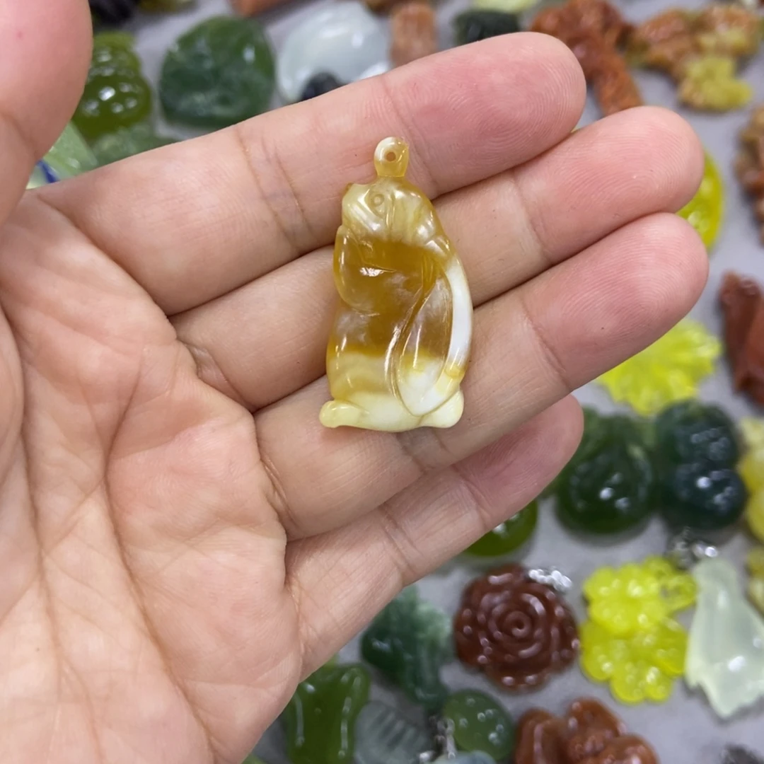 未镶嵌蛇纹石玉挂件浩**谁