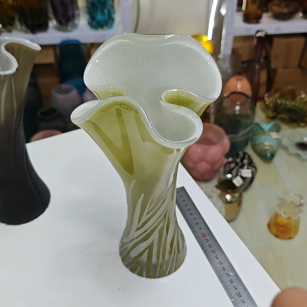 高30口12琉璃造型花瓶