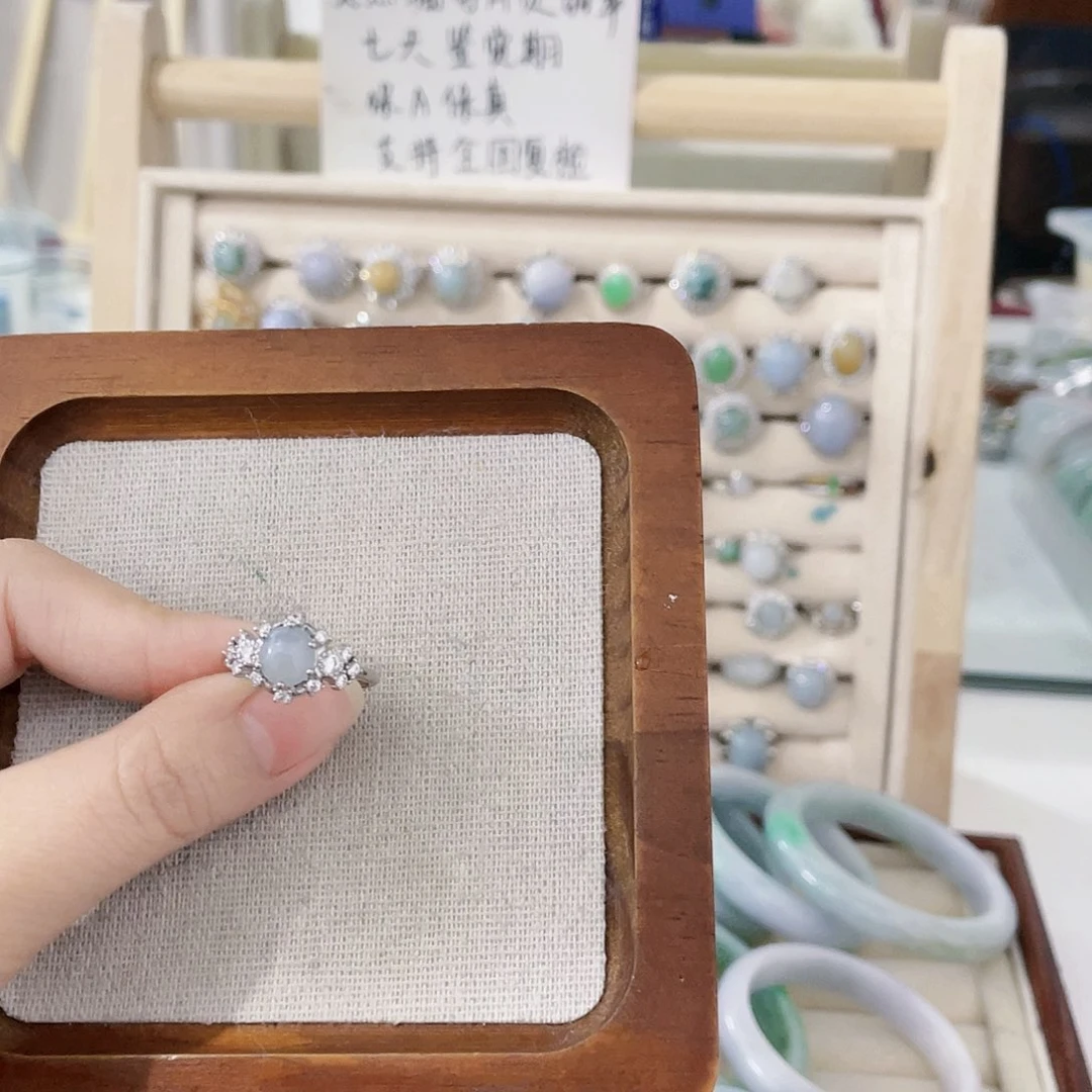 颈饰未镶嵌翡翠天然翡翠Ａ货