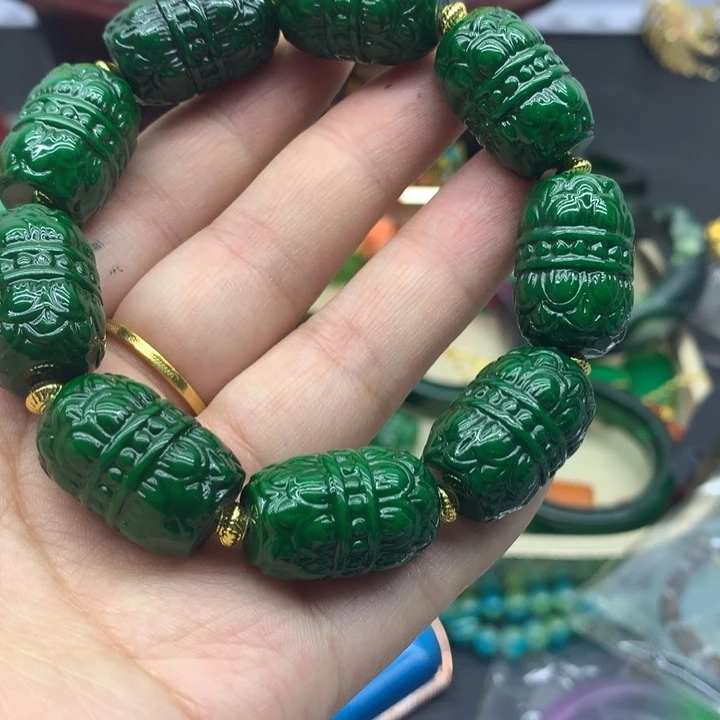 树脂制品吊坠尺寸