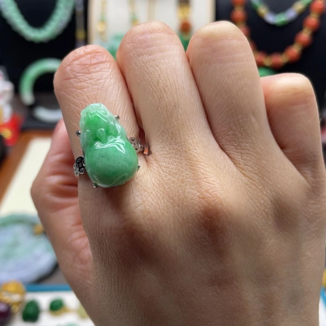 翡翠未镶嵌戒指貔貅戒指