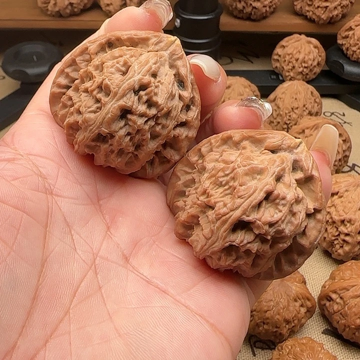 把件文玩核桃原装三角白