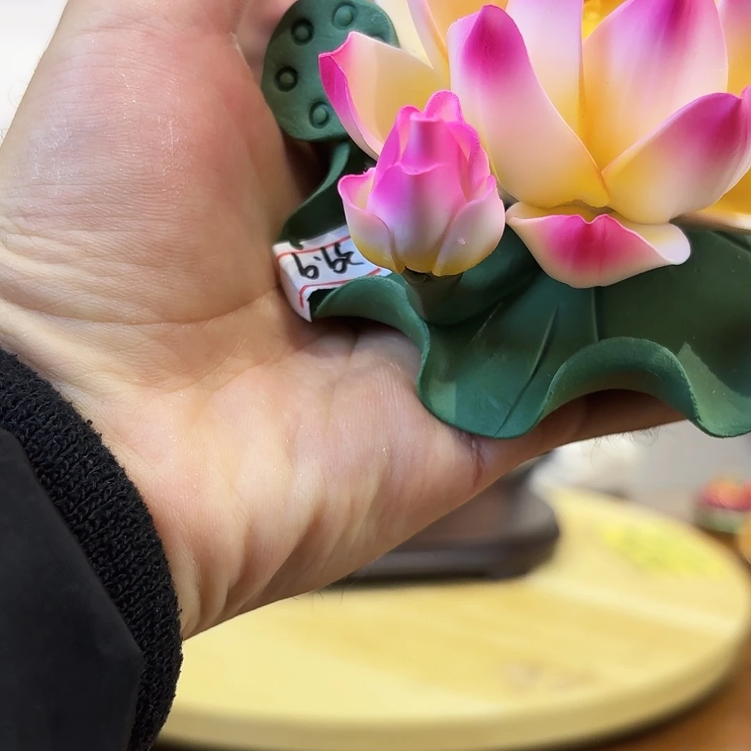 陶瓷小莲花摆件的