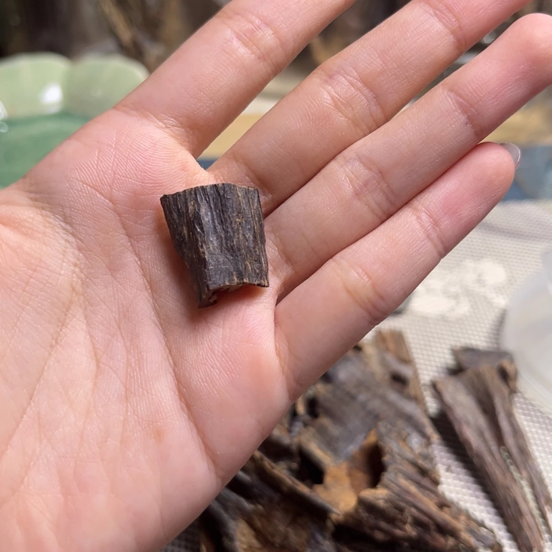 沉香海南大山沉水古树老料0.9克