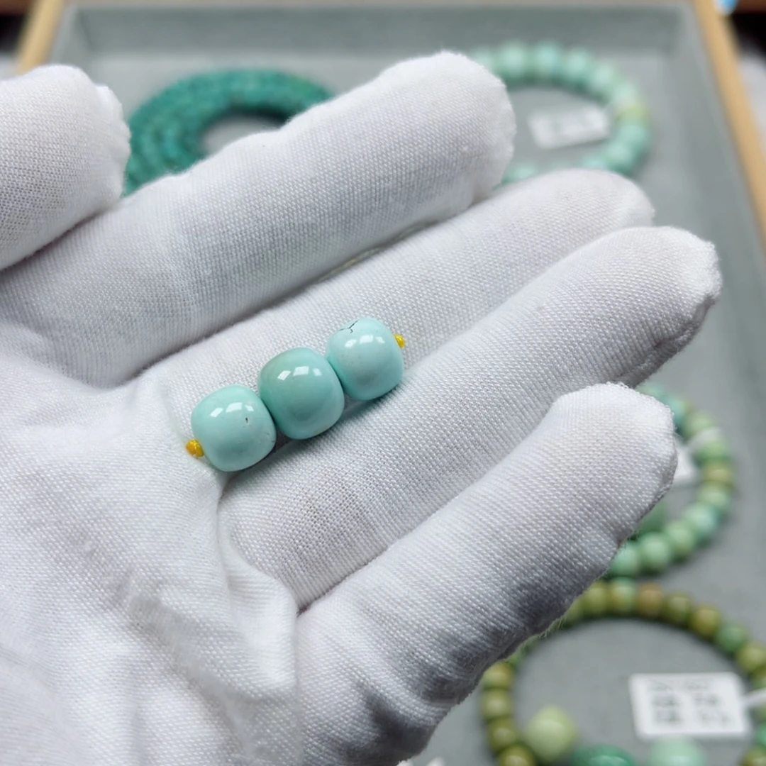 绿松石未镶嵌挂件