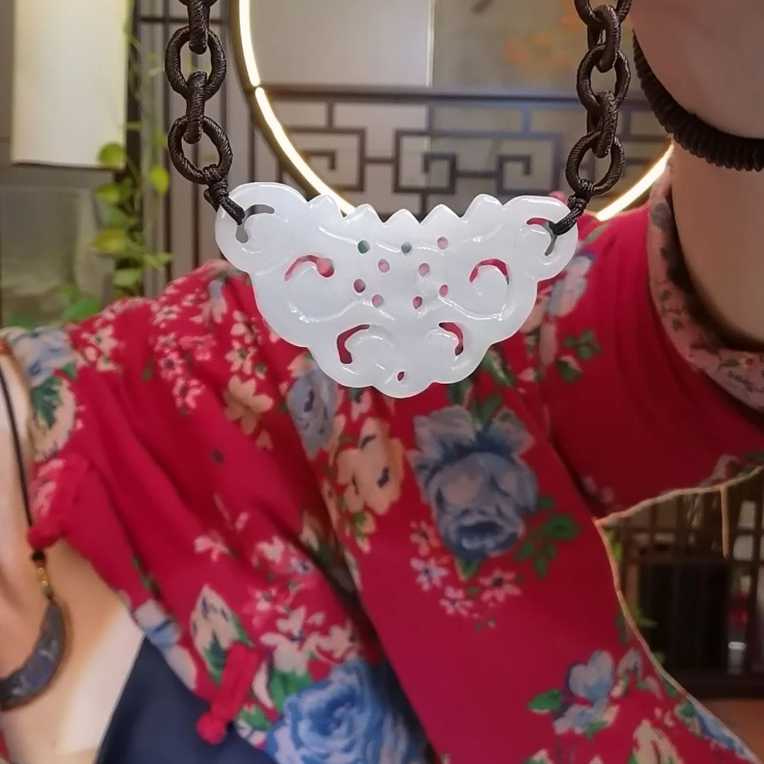 翡翠颈饰未镶嵌!!!!