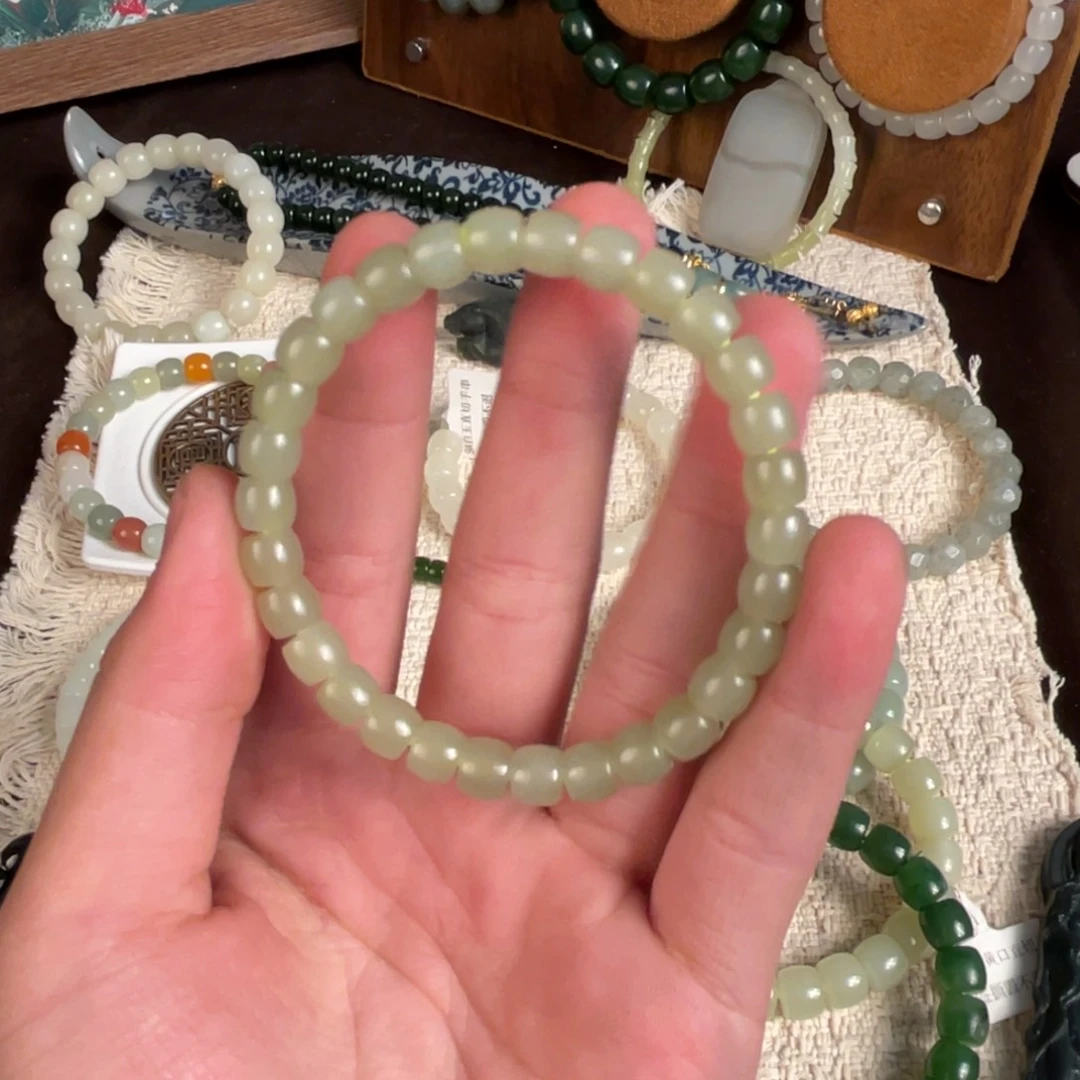 未镶嵌手链和田玉（糖玉）