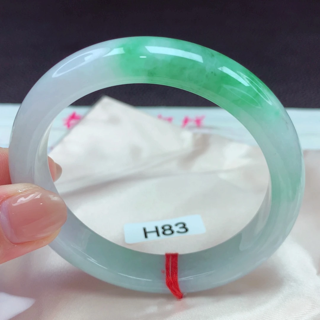 翡翠手镯未镶嵌手镯88