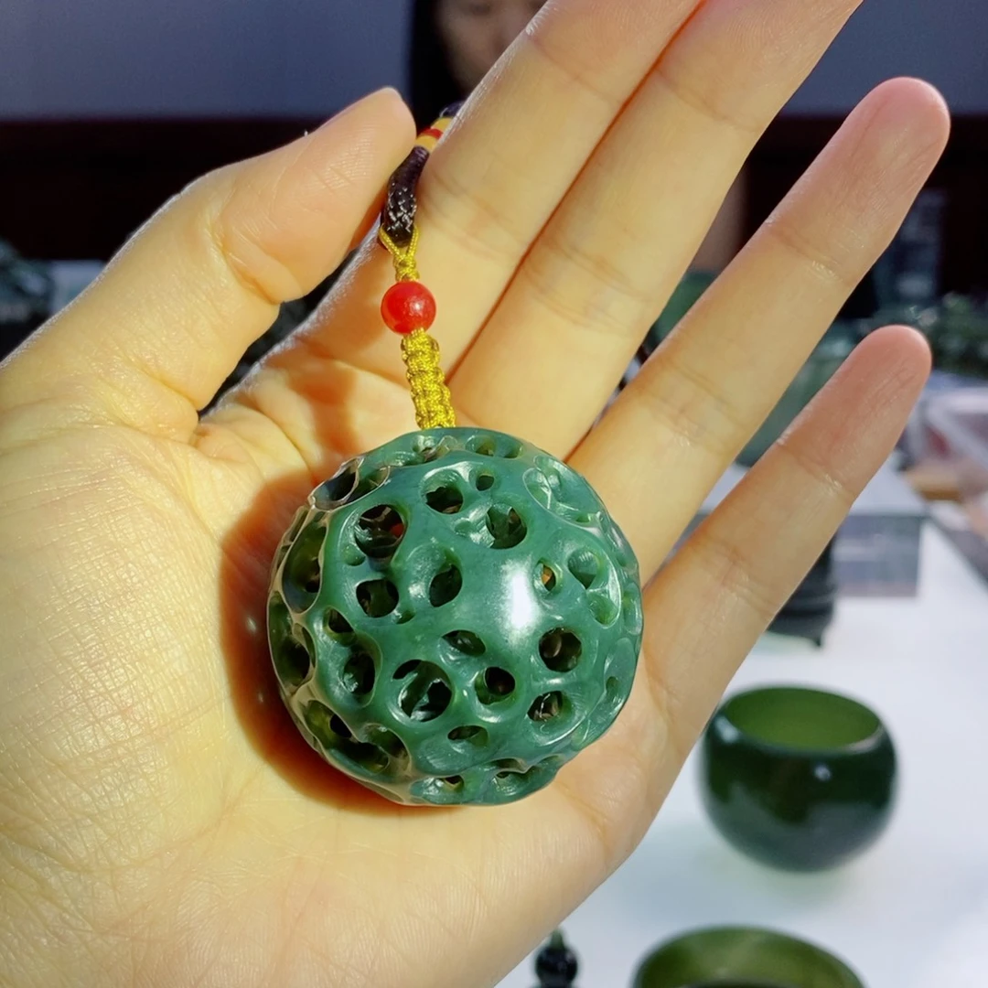 未镶嵌和田玉（青玉）摆件刘****5