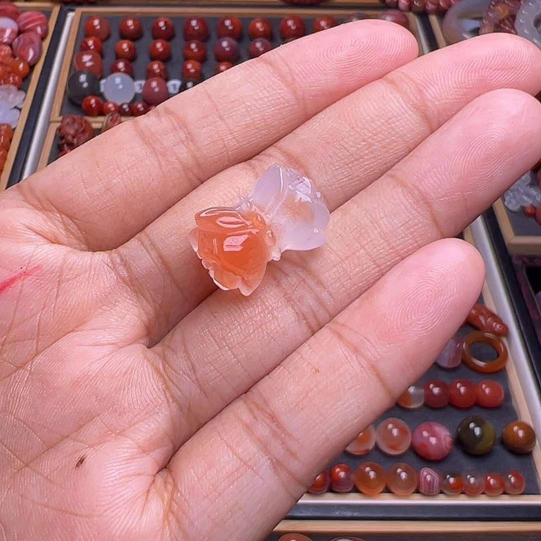 南红玛瑙未镶嵌珠宝奇石并蒂莲12.6Ｘ长度18.3