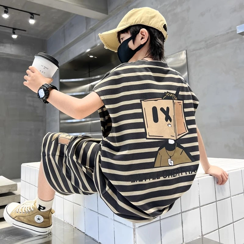 男童夏季无袖套装2025新款儿童夏季条纹无袖两件套中大童男孩潮酷