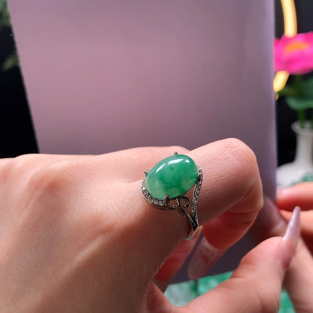 石英质玉戒指未镶嵌董*长