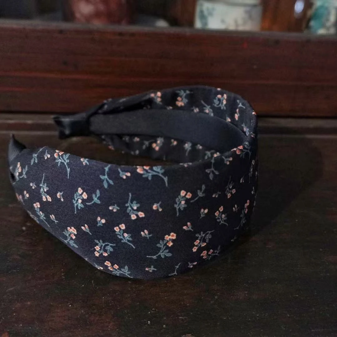 85-16淑女碎花发箍黑色均码时尚百搭复古宽边法式