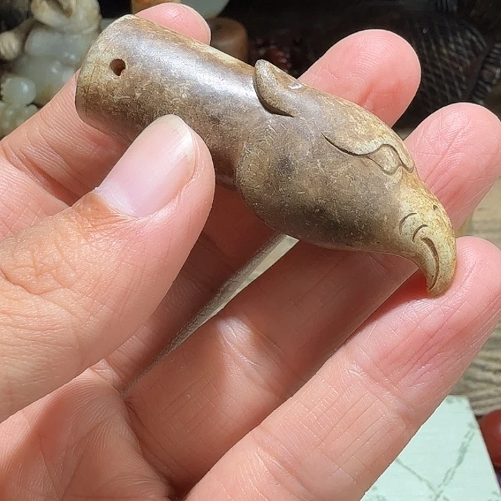 八***半颈饰未镶嵌和田玉